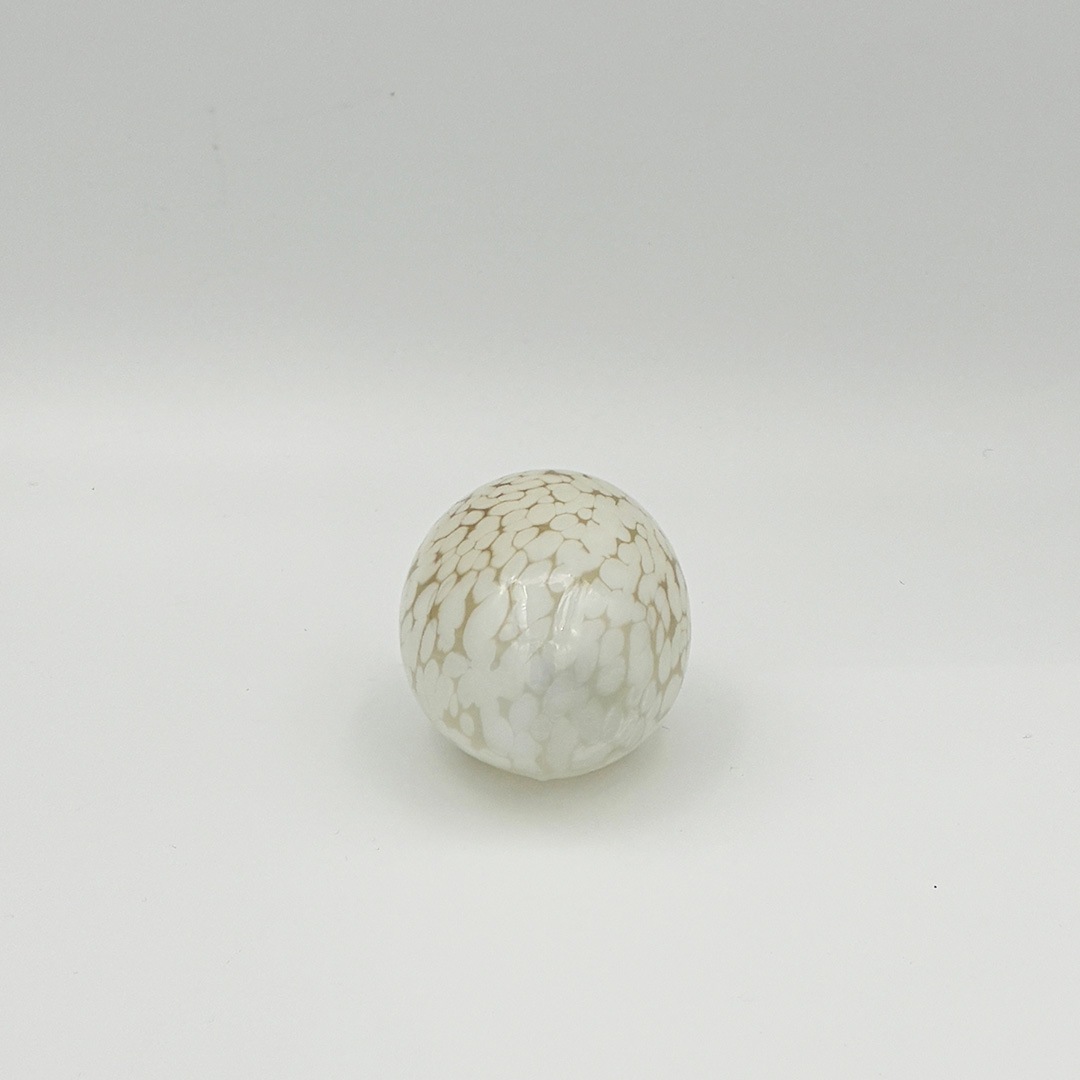  オイバトイッカ　ヌータヤルヴィ　RAQUEL 2009 egg iittala オイバトイッカ ヌータヤルヴィ RAQUEL 2009 egg