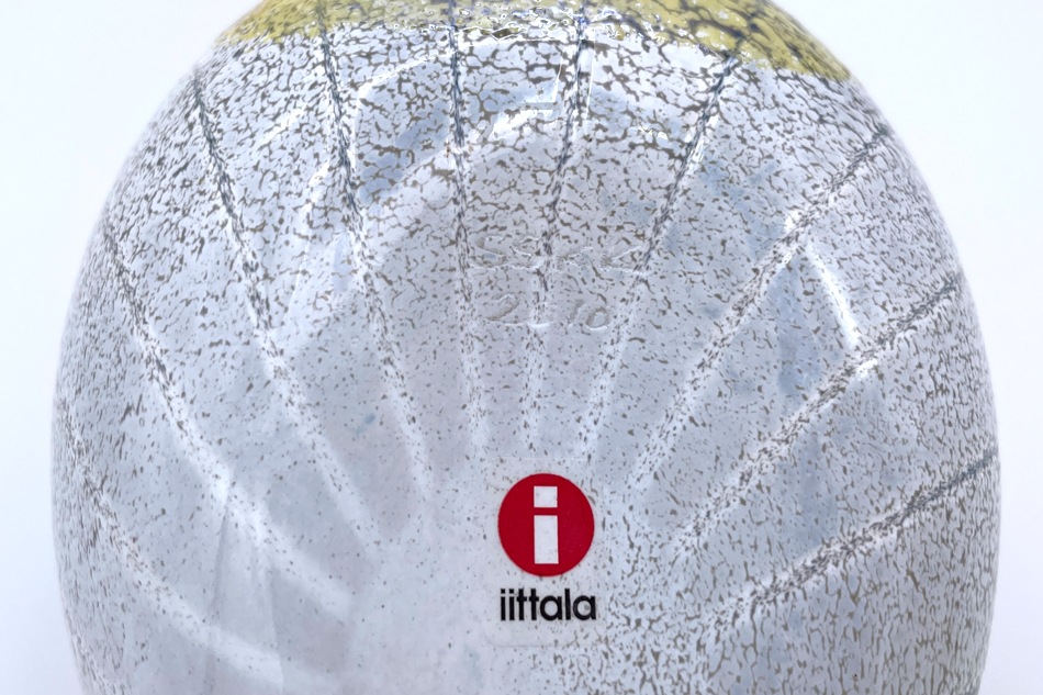 【ヴィンテージ】35 Latohaapana/Annual Bird レッド×ホワイト