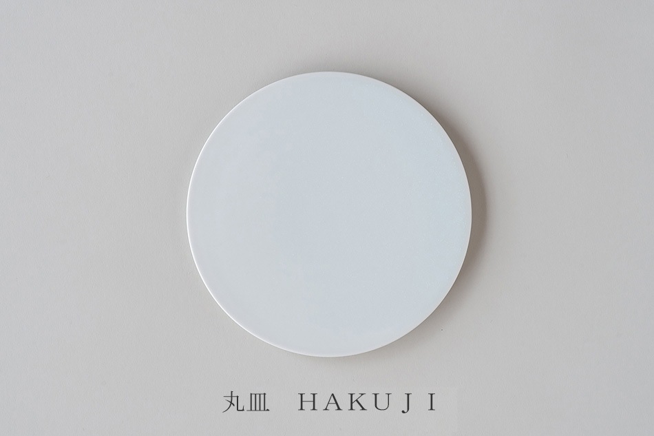 PLATE（ムスタキビ／Mustakivi）