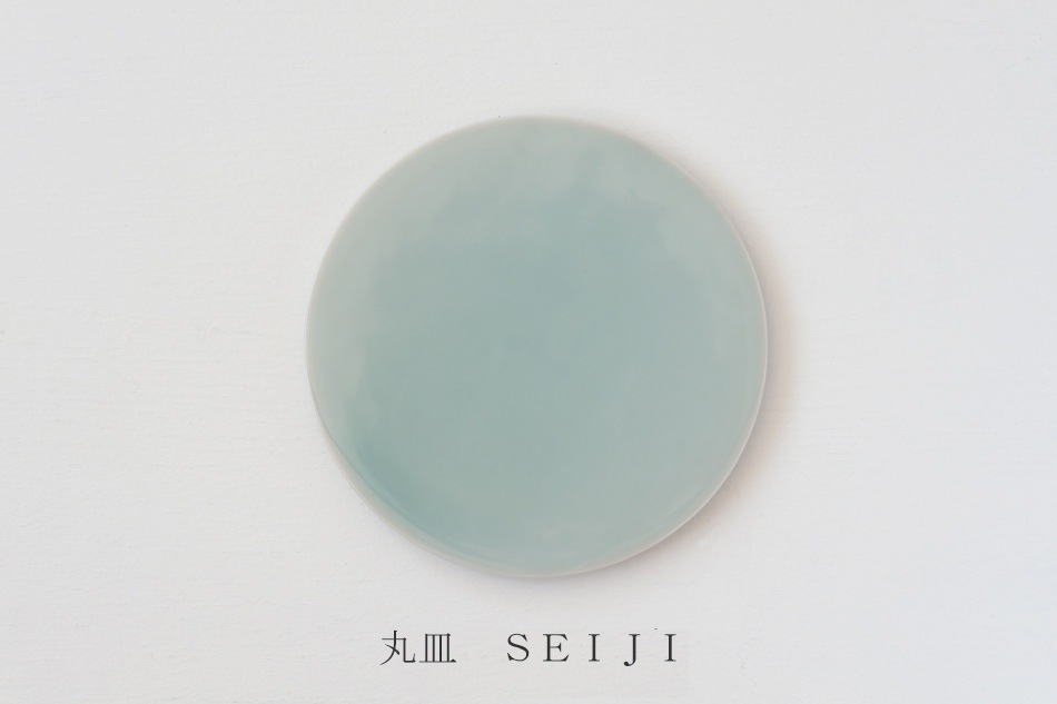 PLATE（ムスタキビ／Mustakivi）