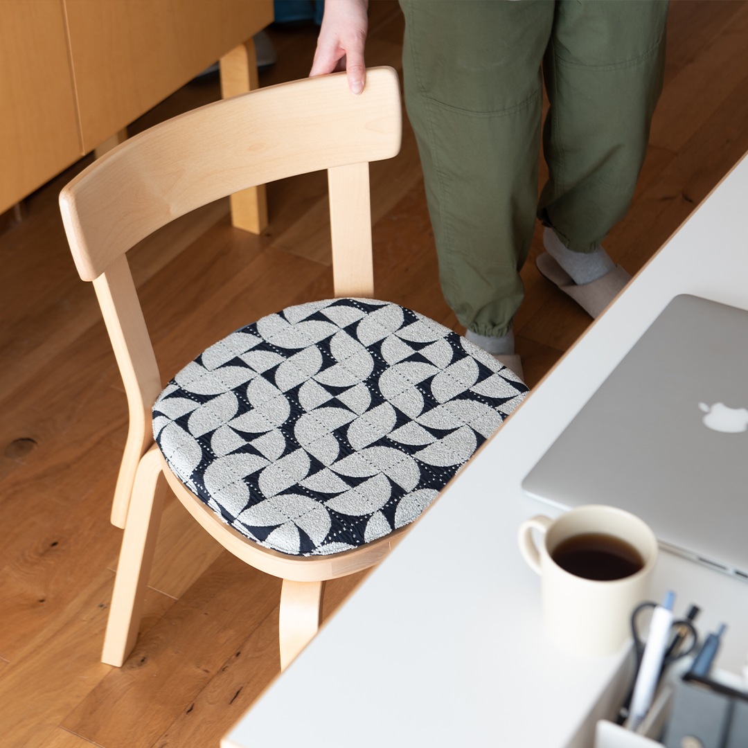 Artek kijinokanosei シートクッション　アルテック　チェア チェア 69 シートクッション／chair 69 seat cushion（生地の可能性