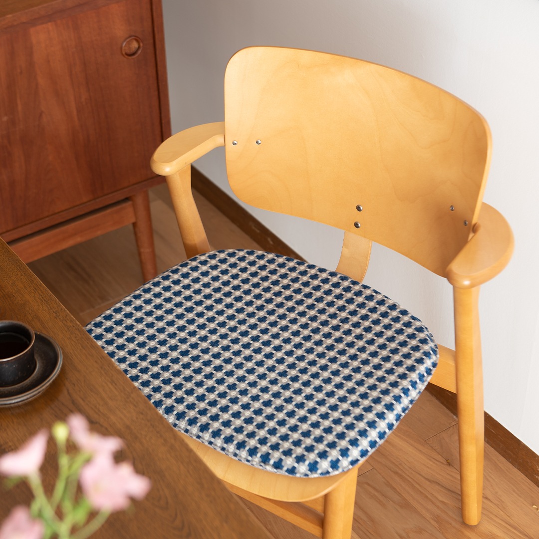 ドムス チェア シートクッション／domus chair seat cushion（生地の可能性／kijinokanosei）