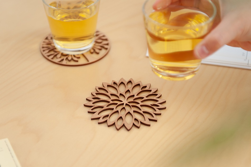 リトアニア木製コースター