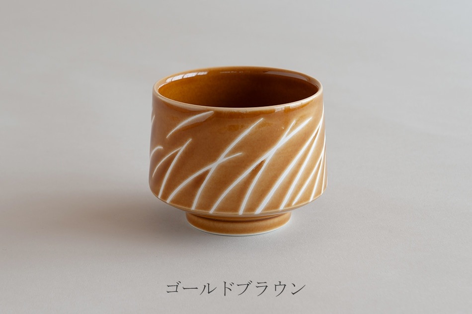 トゥーリ/TUULI カップ(ムスタキビ/Mustakivi)