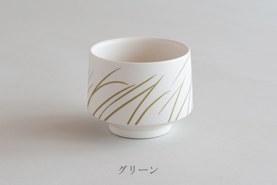 トゥーリ/TUULI カップ(ムスタキビ/Mustakivi)