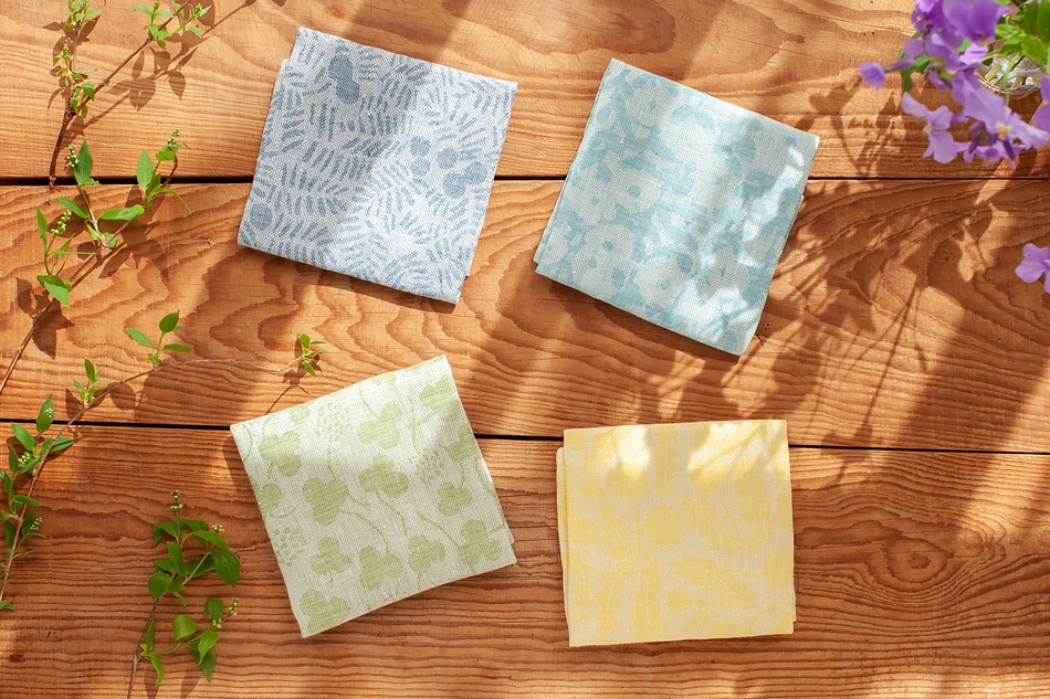 リネンハンカチ（ラプアン カンクリ／LAPUAN KANKURIT）