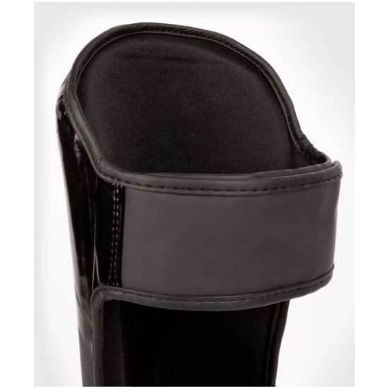 完売品！Venum シンガード Mサイズ レッド/ブラック Venum S47