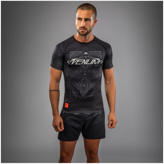 UFC Venum ラッシュガード・ショートパンツセット f68c316c1cada095534a2713e18d8f