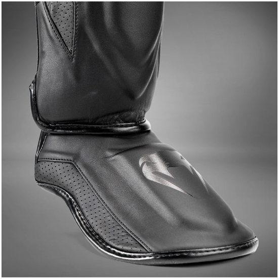 VENUM ヴェナム ELITE EVOシンガード - ブラック/ブラック レガース