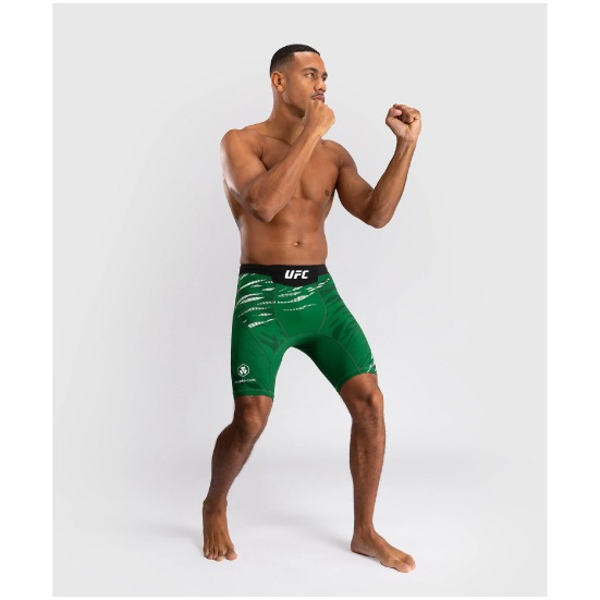 UFC Venum グリーンショーツ Sサイズ（US） VENUM／ヴェナム コンプレッション・バーリトゥードショーツ UFC