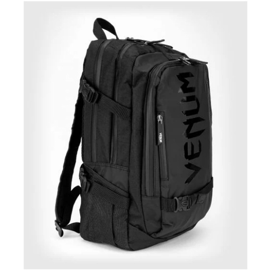 venum リュック　高騰　難あり Amazon.co.jp: VENUM バックパック CHALLENGER PRO EVO BACKPACK