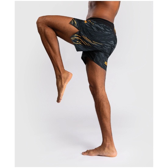 VENUM ヴェナム UFC Fusion by Venum Authentic Fight Night ファイトショーツ - ショートフィット -  Champion ベナム VNMUFC-00347-126