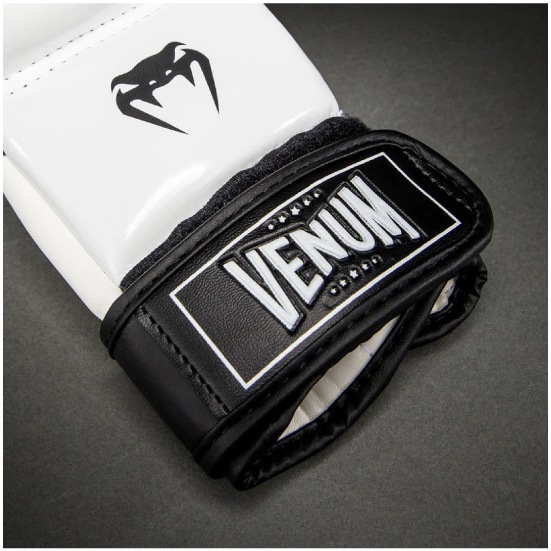 VENUM ヴェナム Attack 2.0 スパーリンググローブ - ブラック/ホワイト ベナム VENUM-06277-108