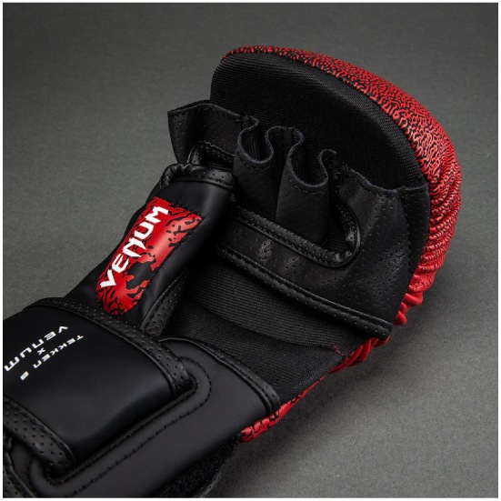 VENUM ヴェナム x TEKKEN 8 スパーリンググローブ - カズヤ - レッド