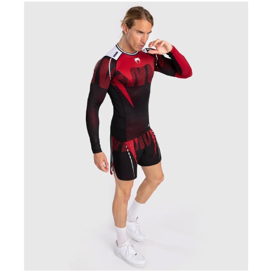 VENUM 長袖 ラッシュガード RED×BLACK×WHITE 新品タグ付き VENUM／ヴェナム ラッシュガード DRAGON'S FLIGHT RASHGUARD