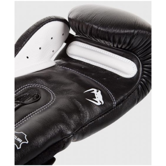 VENUM ヴェナム GIANT 3.0 ボクシンググローブ - ナッパレザー