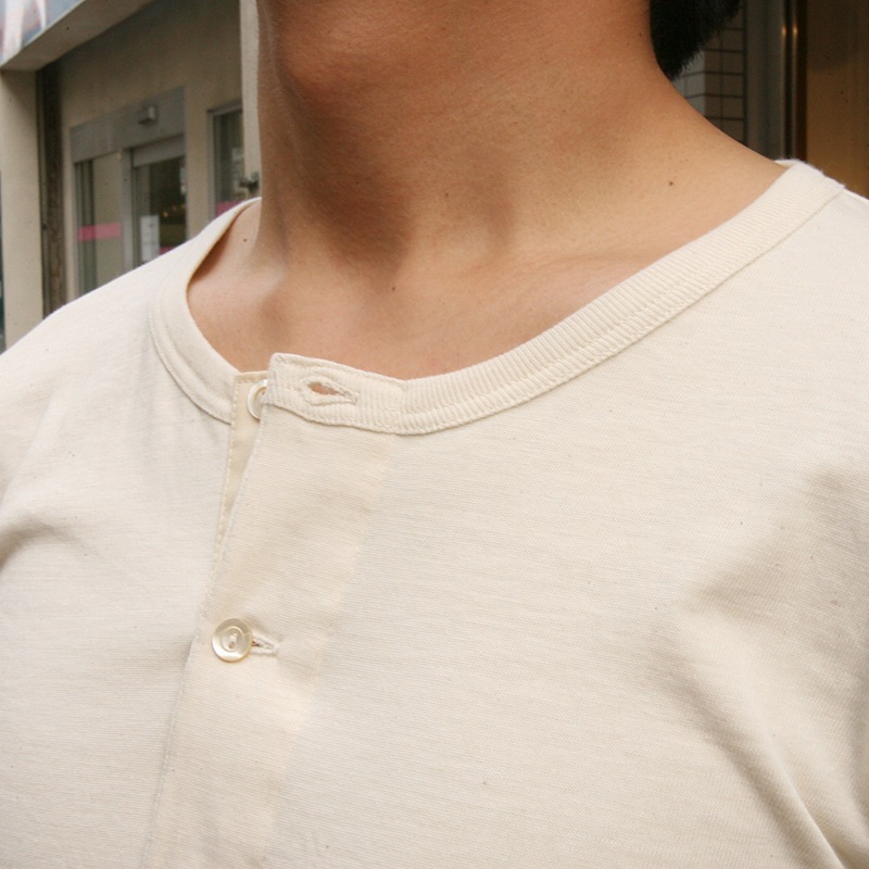 M【現品限り一斉値下げ!】Merz b.Schwanen Anatomica 別注 ヘンリー 直売販売品 Merz b.Schwanen Anatomica 別注 ヘンリーネックTシャツ ポロシャツ