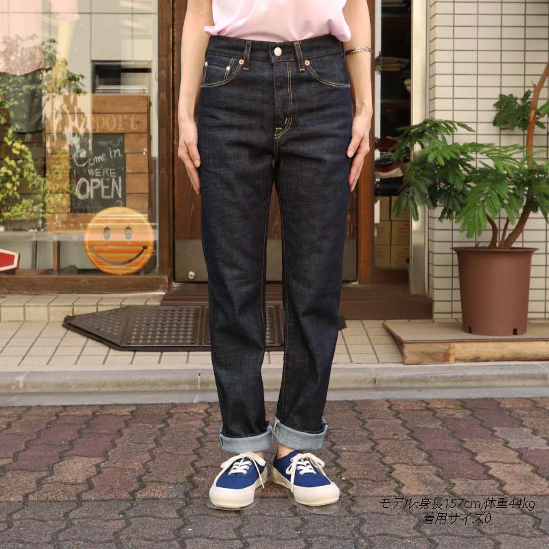 caqu/�����奦 modern straight denim 04702