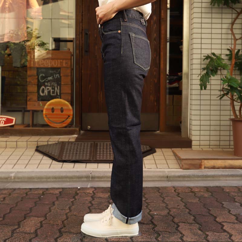 caqu/�����奦 modern straight denim 04702