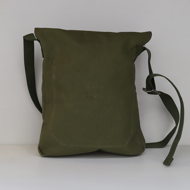 ARTS&CRAFTS  J&S FRANKLIN EQUIPMENT  GASMASK SHOULDER BAG