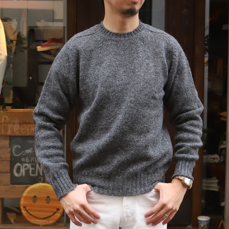 Jamieson's/ߥ CREW NECK SWETER ELBOW PATCH