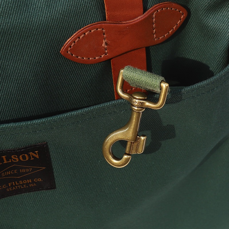 FILSON/�ե��륽�� TOTEBAG WITH ZIPPER GREEN