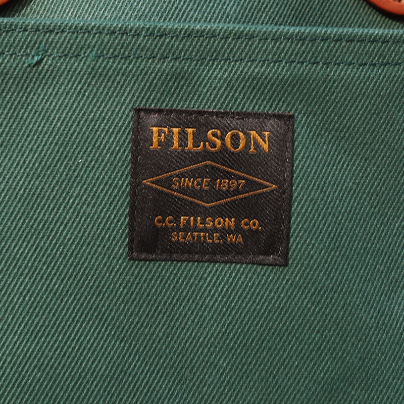 FILSON/�ե��륽�� TOTEBAG WITH ZIPPER GREEN