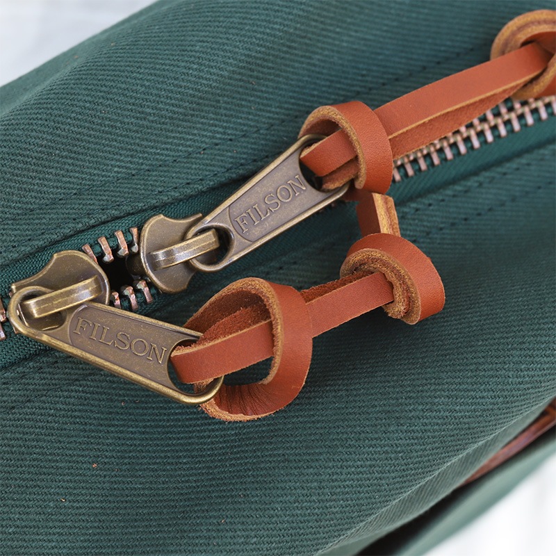 FILSON/�ե��륽�� TOTEBAG WITH ZIPPER GREEN