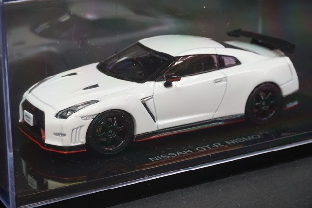 1/43 エブロ 45052 日産 GT-R ニスモ パールホワイト, Boost Gear 