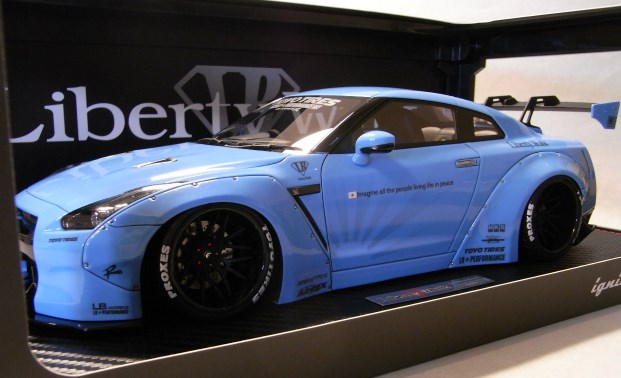 イグニションモデル R35 GT-R Libertywalk 1033 イグニションモデル R35 GT-R Libertywalk 1033（1/18 LB WORKS