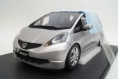 ����17A11-07 onemodel 1/18 �ۥ�� FIT Storm Silver Metallic