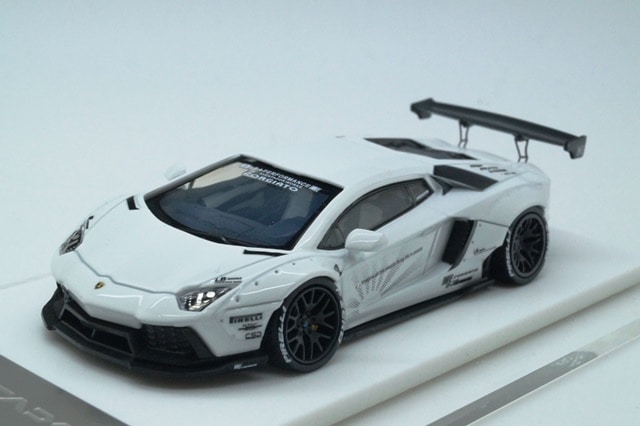 PARA64 1/64スケール「リバティーウォーク BMW i8