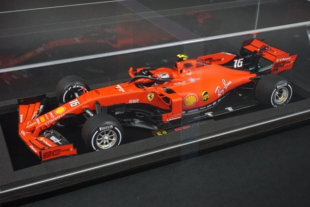 1/18 LOOKSMART LS18F1024 フェラーリ SF90 イタリアGP2019 優勝