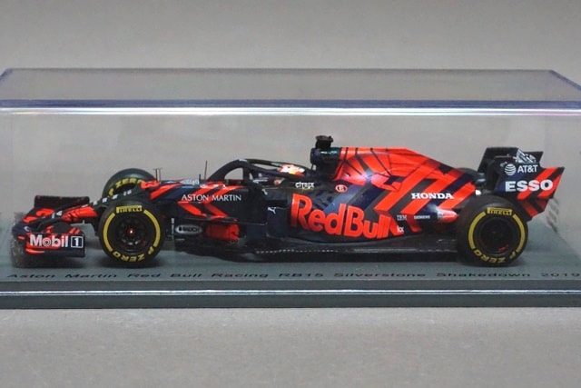 1/43 スパーク S6084 アストンマーティン Red Bull Racing F1 Team