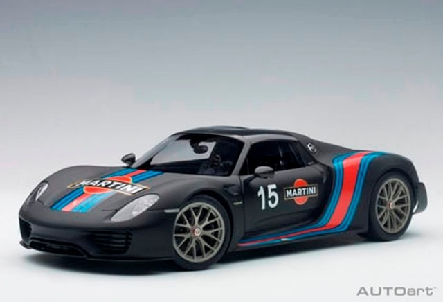 ポルシェ 1/18 ミニカー ブラック ポルシェ特注 1/18スケール「ポルシェ911(992)ターボS