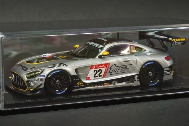 1/43 スパーク SG704 メルセデス AMG GT3 10Q Racing Team Hauer