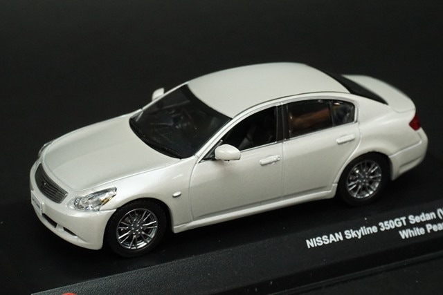 1/43 京商 Jコレ JC43001WP 日産 スカイライン 350GT セダン V36 2006