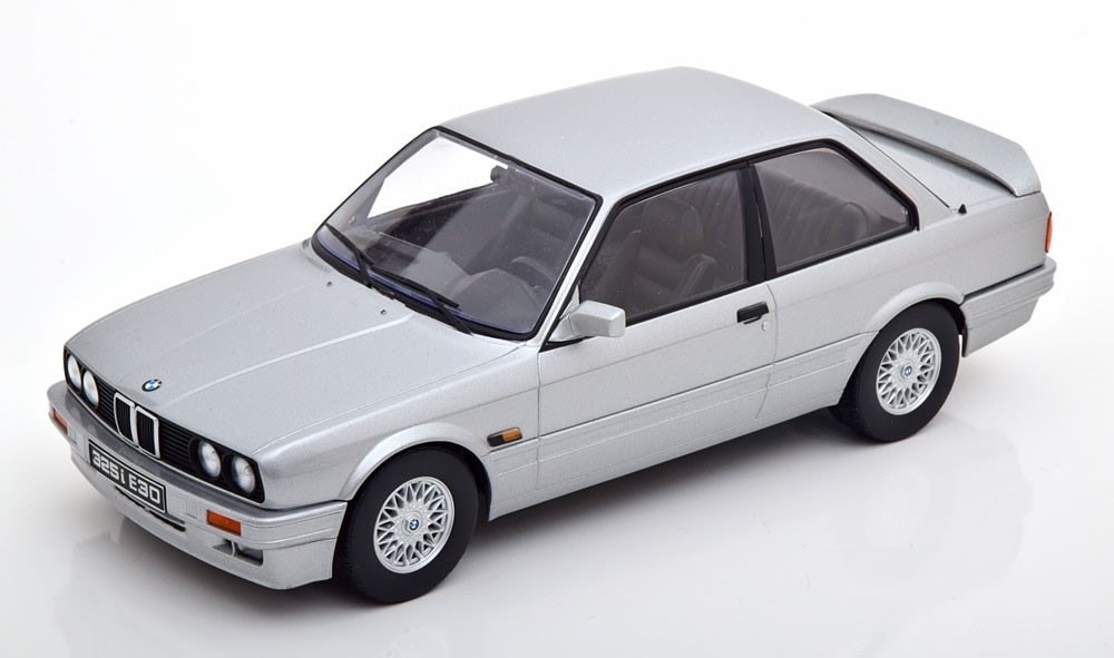 新品 KKDC180932 KK scale 1/18 BMW 325i E30 M-Paket2 1988 新品 KKDC180932 KK scale 1/18 BMW 325i E30 M-Paket2 1988