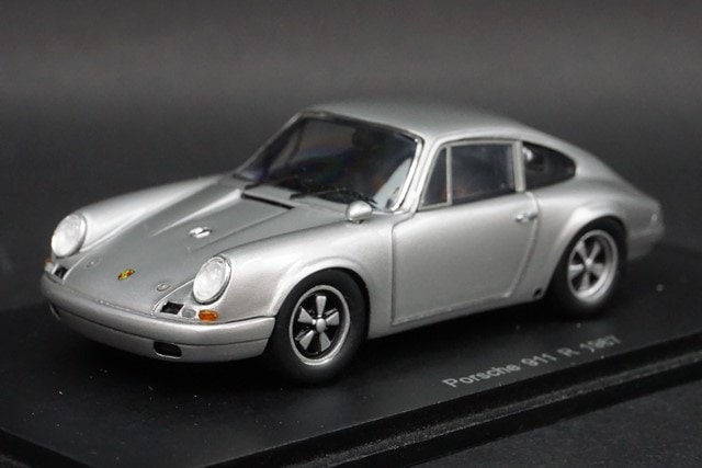 1/18スパーク　ポルシェ911R　1967