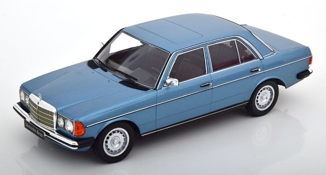 新品 KKDC180355 KK scale 1/18 メルセデス 230E W123 1975 ライト
