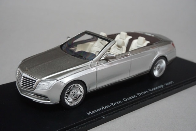 1/43 メルセデスベンツ　オープンコンセプトカー　オーシャンドライブ　ミニカー 1/43 メルセデスベンツオープンコンセプトカーオーシャン