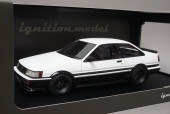 1/18 �����˥å�����ǥ� IG0552 �ȥ西 Toyota Corolla Levin 2Door GT Apex (AE86) White/Black