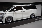1/18 �����˥å�����ǥ� IG1670 �ȥ西 Toyota Vellfire (30) ZG White