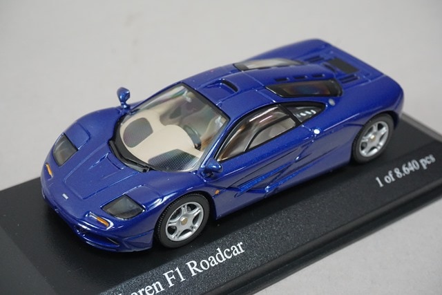 1/43 ミニチャンプス 530133435 マクラーレン F1 ロードカー ブルー