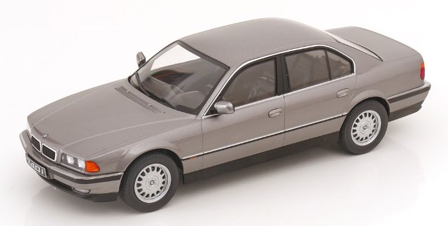 新品 KKDC180367 KK scale 1/18 BMW 740i E38 1st シリーズ 1994