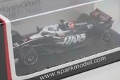 ���� Y379 ���ѡ��� Sparky 1/64  MoneyGram Haas F1 Team VF24 #27 2024 N. �ҥ�륱��٥륰 