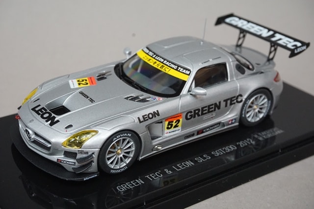 1/43 エブロ 44747 メルセデスベンツ グリーンテック & レオン SLS