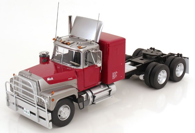 希少！ 新品保管　マックツール ミニカー 1/24スケール　1999年限定品 希少！ 新品保管 マックツール ミニカー 1/24スケール 1999年限定！