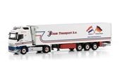  01-4575 WSI 1/50   J. Stam VOLVO FH5 GLOBETROTTER XL 4X2 REEFER TRAILER - 3 AXLE
