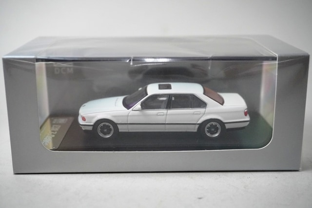 ミニカー 4台セット BMW VW mitsubishi 1:64 1:72 新品 DCM 1/64 BMW 7シリーズ 7-Series (E38) 740iL White